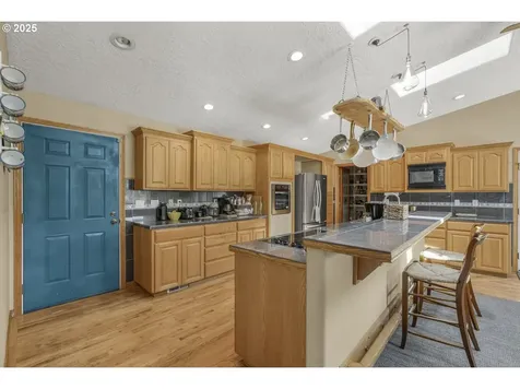 2827 17th Avenue Forest Grove OR 97116