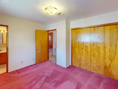 422 Buena Vista Loop Brookings OR 97415