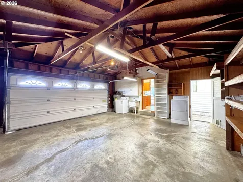 422 Buena Vista Loop Brookings OR 97415