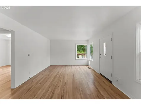 8604 SE Yamhill Street Portland OR 97216