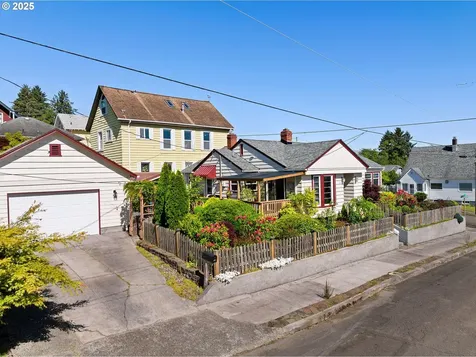 719 6th Street Astoria OR 97103