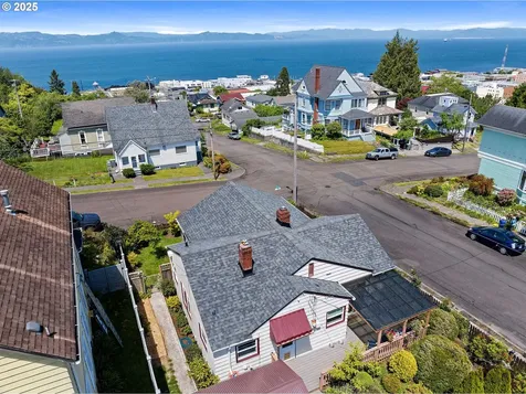719 6th Street Astoria OR 97103