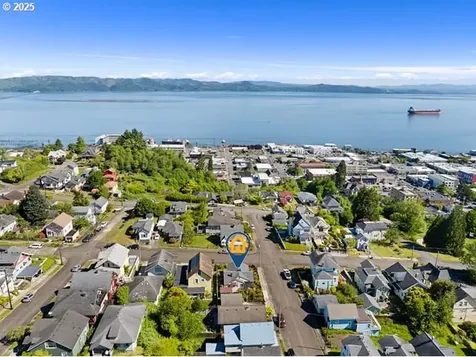 719 6th Street Astoria OR 97103