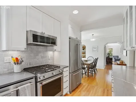 8175 SW Fairway Drive Portland OR 97225