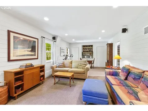 8175 SW Fairway Drive Portland OR 97225