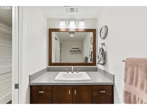 8175 SW Fairway Drive Portland OR 97225