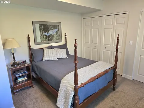 8175 SW Fairway Drive Portland OR 97225