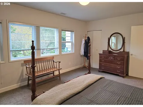 8175 SW Fairway Drive Portland OR 97225