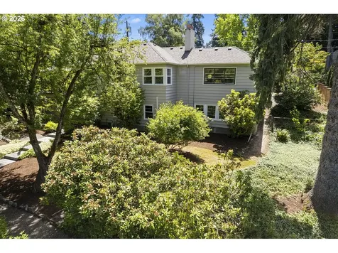 8175 SW Fairway Drive Portland OR 97225