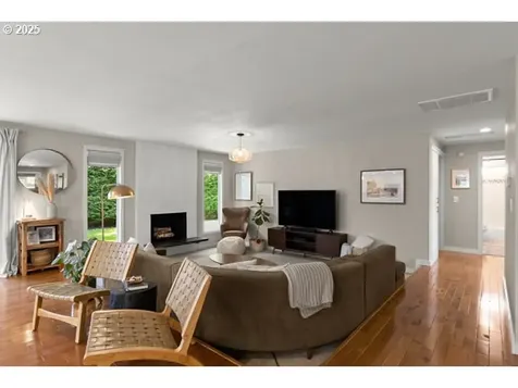 2525 SW 200th Court Beaverton OR 97003