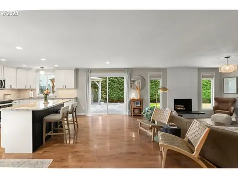 2525 SW 200th Court Beaverton OR 97003
