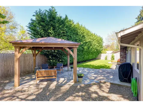 2525 SW 200th Court Beaverton OR 97003
