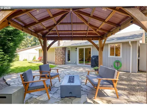 2525 SW 200th Court Beaverton OR 97003