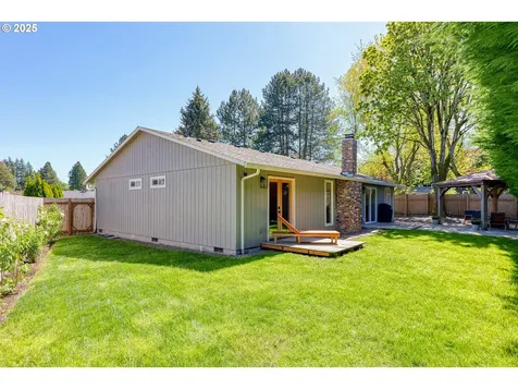 2525 SW 200th Court Beaverton OR 97003