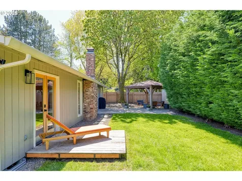 2525 SW 200th Court Beaverton OR 97003