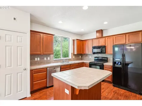 2651 NE 88th Place Vancouver WA 98662