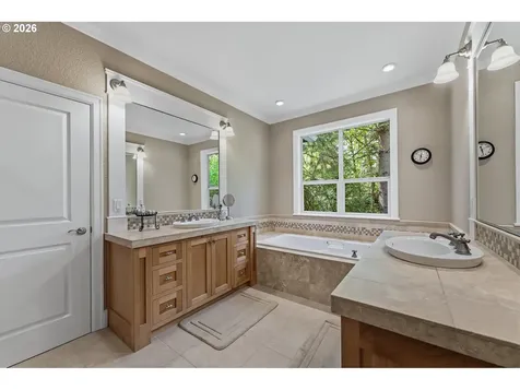 14067 Goodall Road Lake Oswego OR 97034