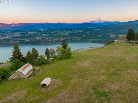11 Wess Road Underwood WA 98651
