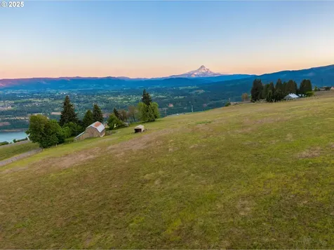11 Wess Road Underwood WA 98651