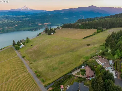 11 Wess Road Underwood WA 98651