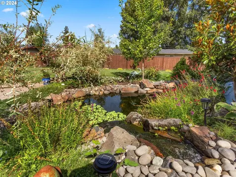 1638 N 2nd Avenue Kelso WA 98626