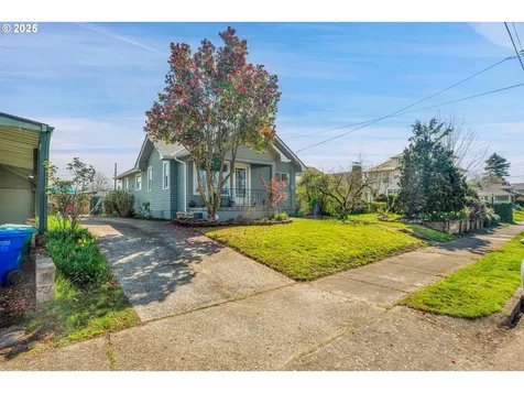 6334 N Omaha Avenue Portland OR 97217