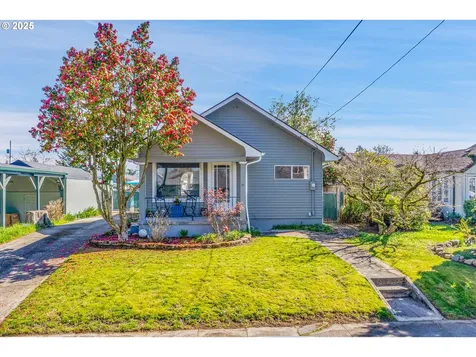 6334 N Omaha Avenue Portland OR 97217