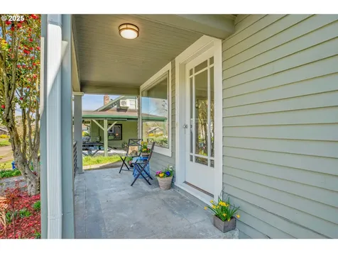 6334 N Omaha Avenue Portland OR 97217