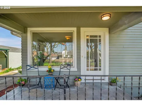 6334 N Omaha Avenue Portland OR 97217