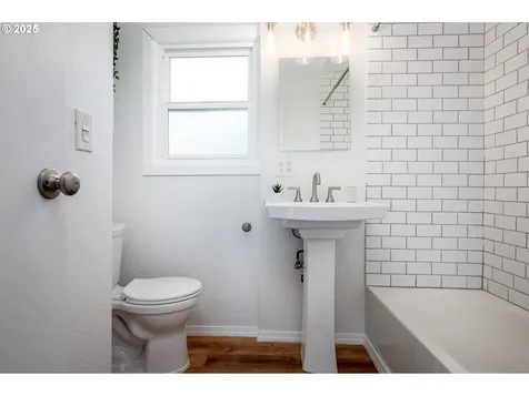 734 NE 120th Avenue Portland OR 97220
