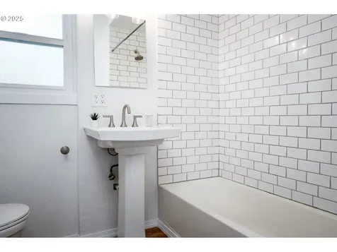 734 NE 120th Avenue Portland OR 97220