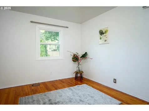 734 NE 120th Avenue Portland OR 97220