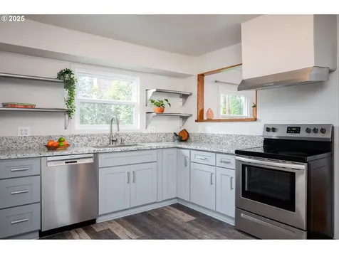 734 NE 120th Avenue Portland OR 97220