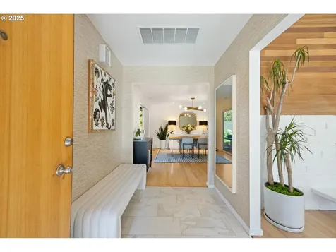 6585 SW 89th Place Portland OR 97223