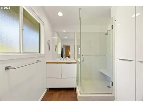 6585 SW 89th Place Portland OR 97223