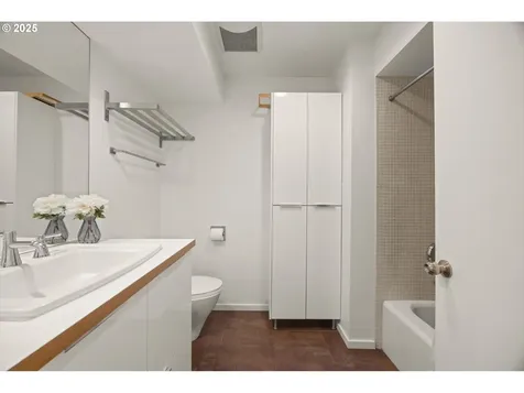6585 SW 89th Place Portland OR 97223