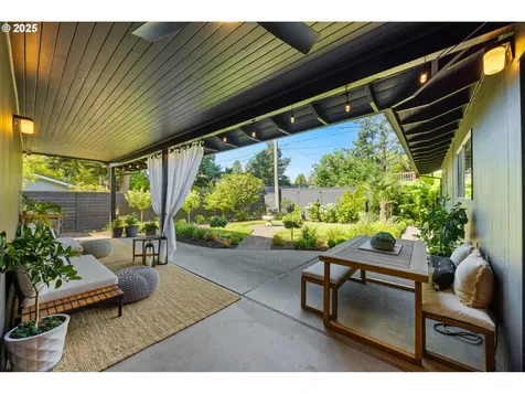 6585 SW 89th Place Portland OR 97223