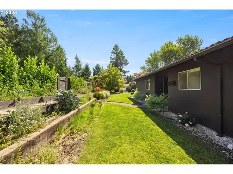 6585 SW 89th Place Portland OR 97223