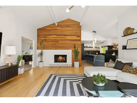 6585 SW 89th Place Portland OR 97223