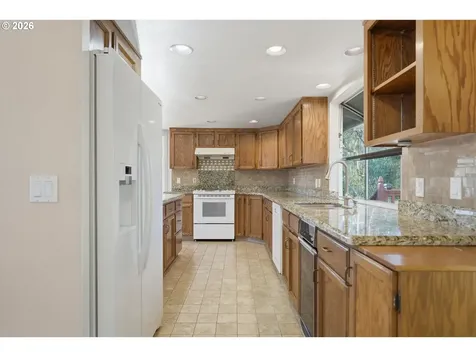 10241 NW 195th Avenue Hillsboro OR 97124