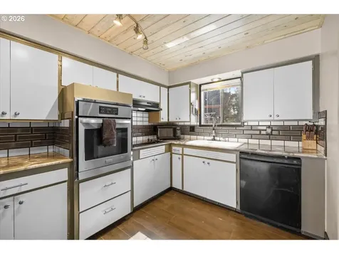 1408 Siskiyou Boulevard Medford OR 97504