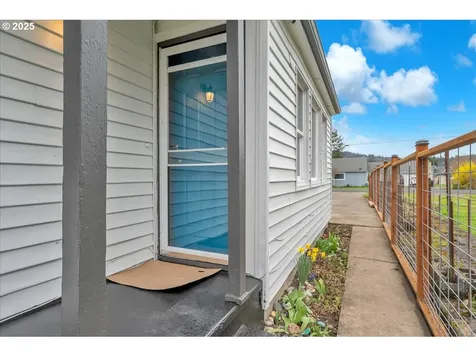 3507 Oak Street Longview WA 98632