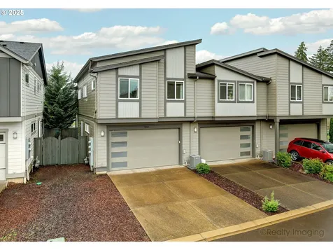 3732 SE Centifolia Avenue Hillsboro OR 97123