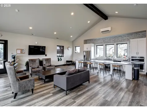 3732 SE Centifolia Avenue Hillsboro OR 97123
