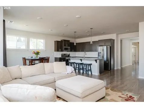 37451 Pink Street Sandy OR 97055