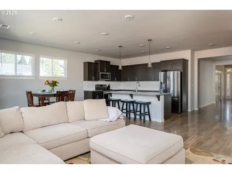 37451 Pink Street Sandy OR 97055