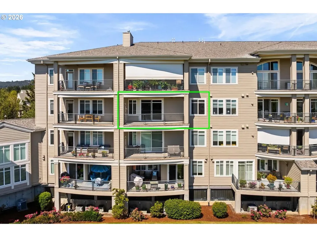 4884 NW Promenade Terrace Portland OR 97229