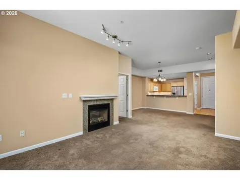 4884 NW Promenade Terrace Portland OR 97229