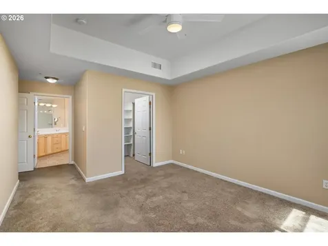4884 NW Promenade Terrace Portland OR 97229