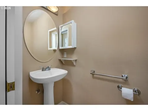 4884 NW Promenade Terrace Portland OR 97229